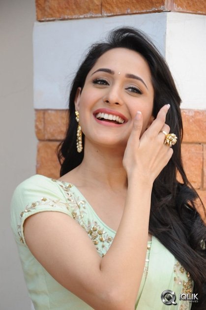 Pragya-Jaiswal-Interview-About-Kanche
